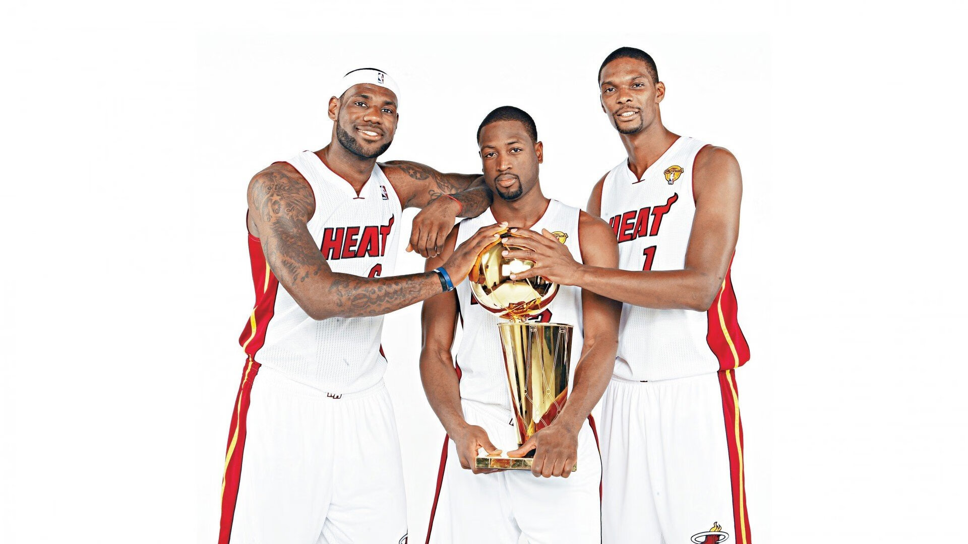 世界排名争夺战焦点战,热火火力全开压制公牛