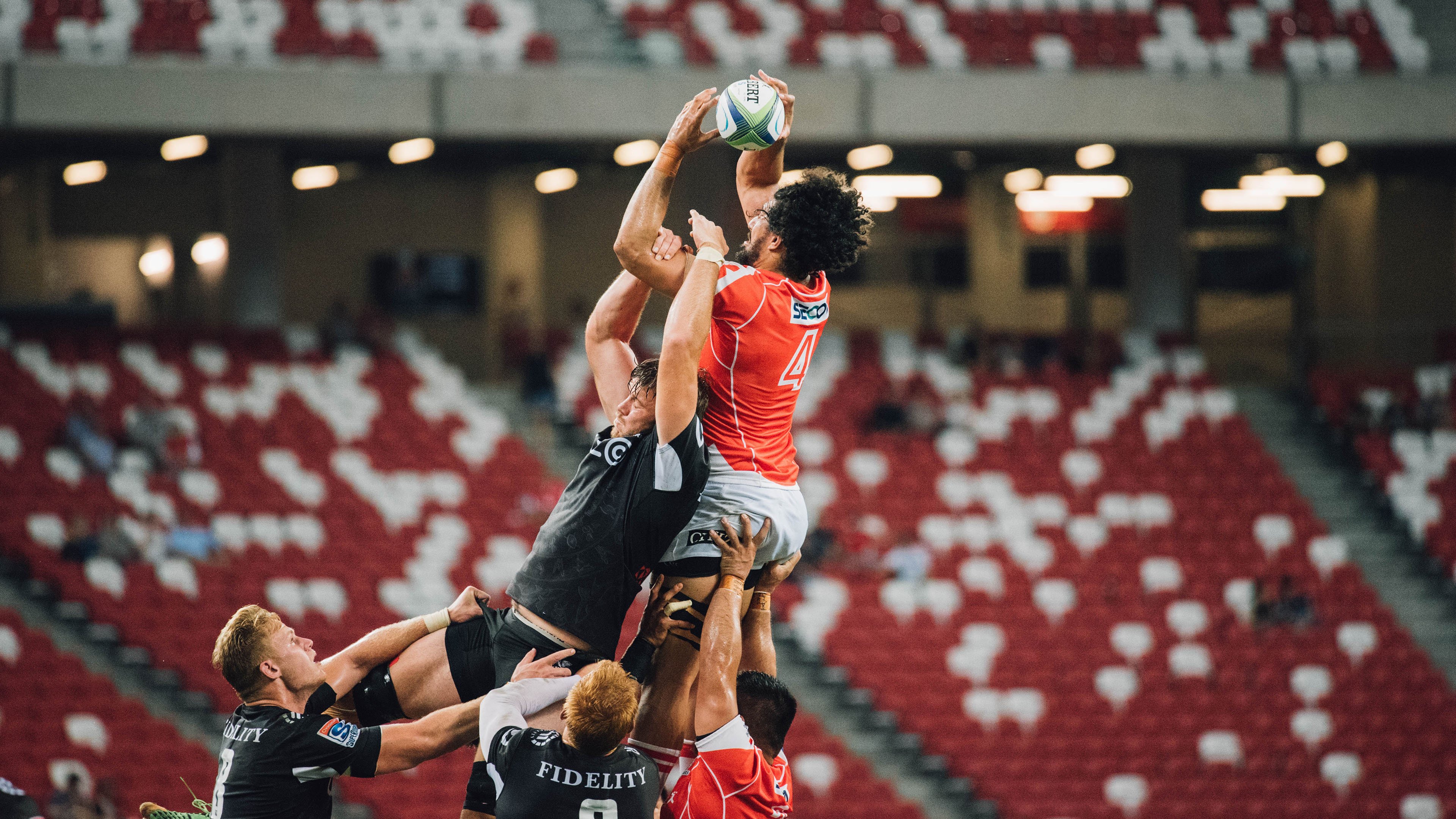 德甲争冠战之夜，拉梅洛攻防两端统治，一场定义赛季的表演